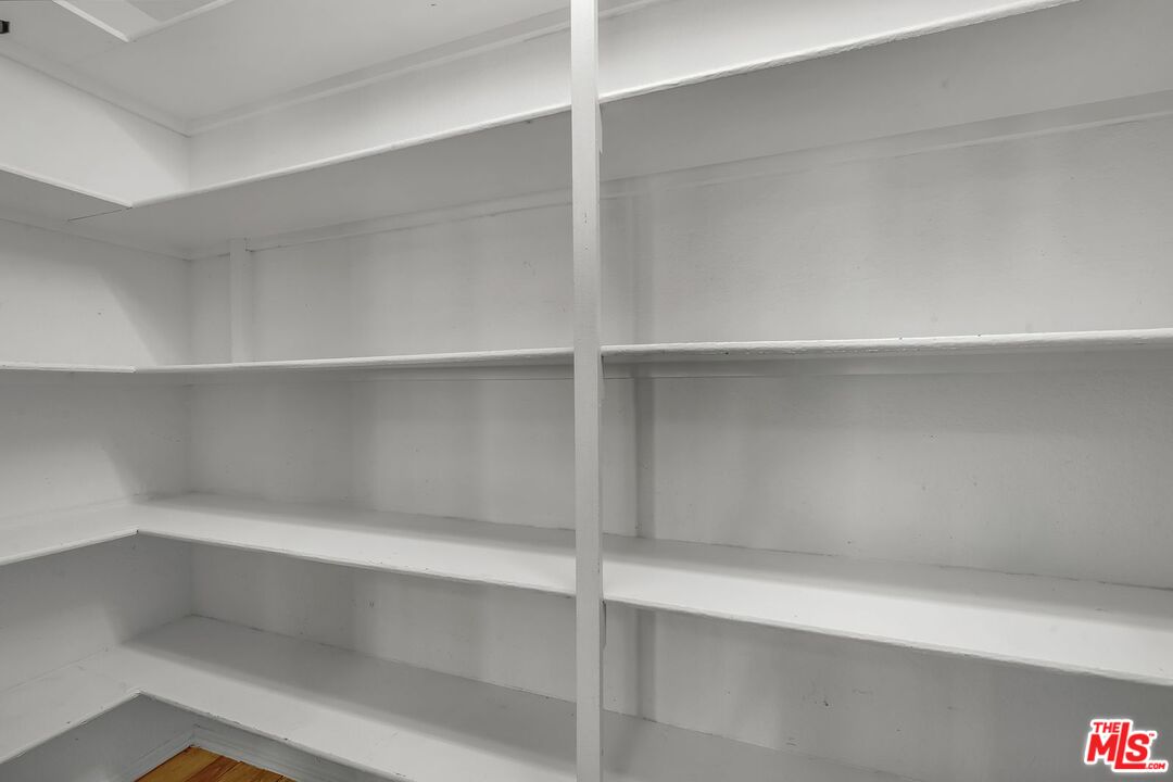 7513 West 83rd Street Playa del Rey, CA 90293 - Photo 13 of 45