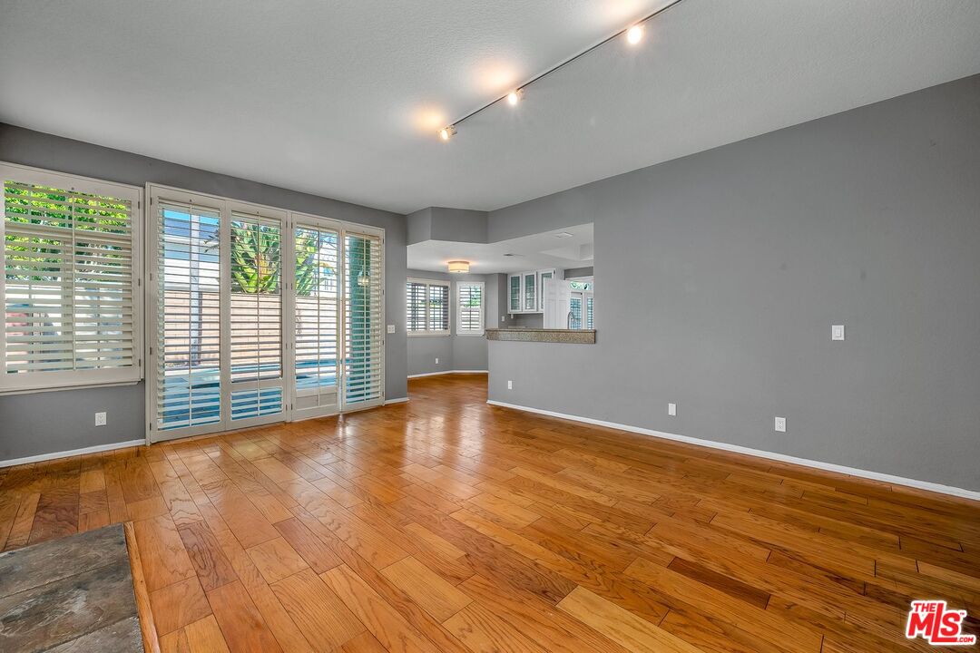 7513 West 83rd Street Playa del Rey, CA 90293 - Photo 18 of 45