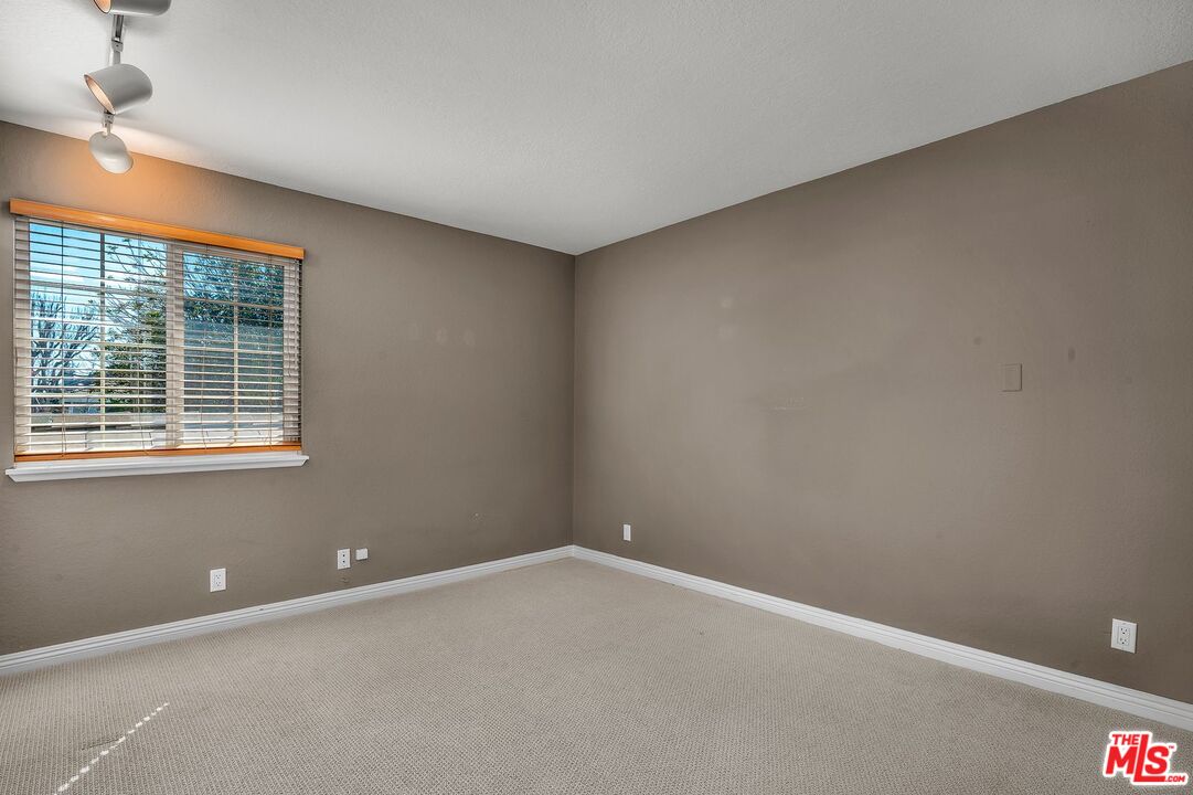 7513 West 83rd Street Playa del Rey, CA 90293 - Photo 25 of 45