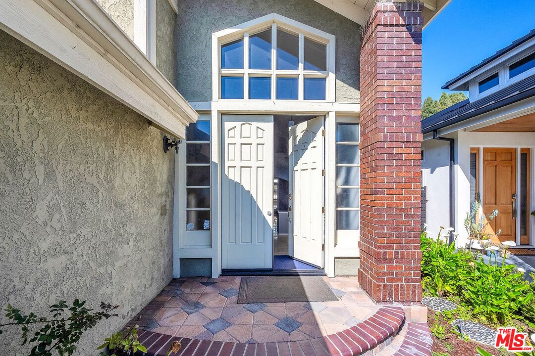 7513 West 83rd Street Playa del Rey, CA 90293 - Photo 4 of 45