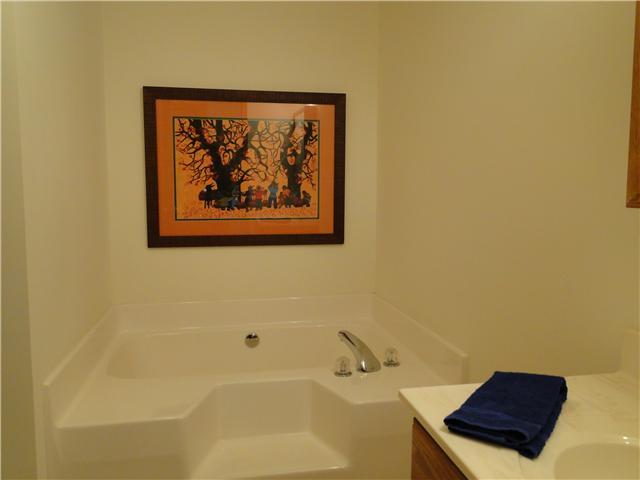 3533 Crawfis Road Southeast Lancaster, OH 43130 - Photo 12 of 22 Gallery Image 12