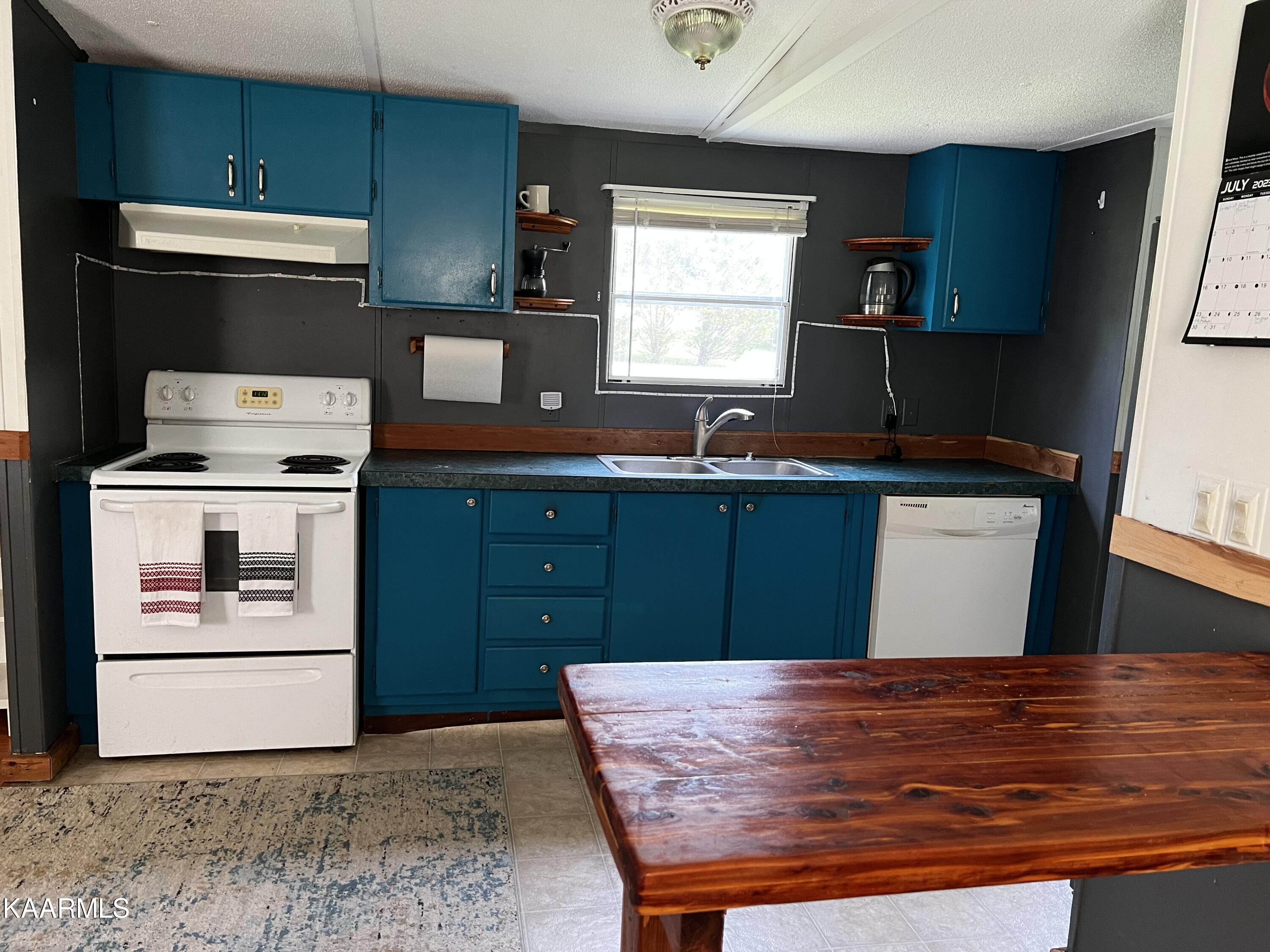 362 Raccoon Valley Road Powell, TN 37849 - Photo 4 of 16 Kitchen