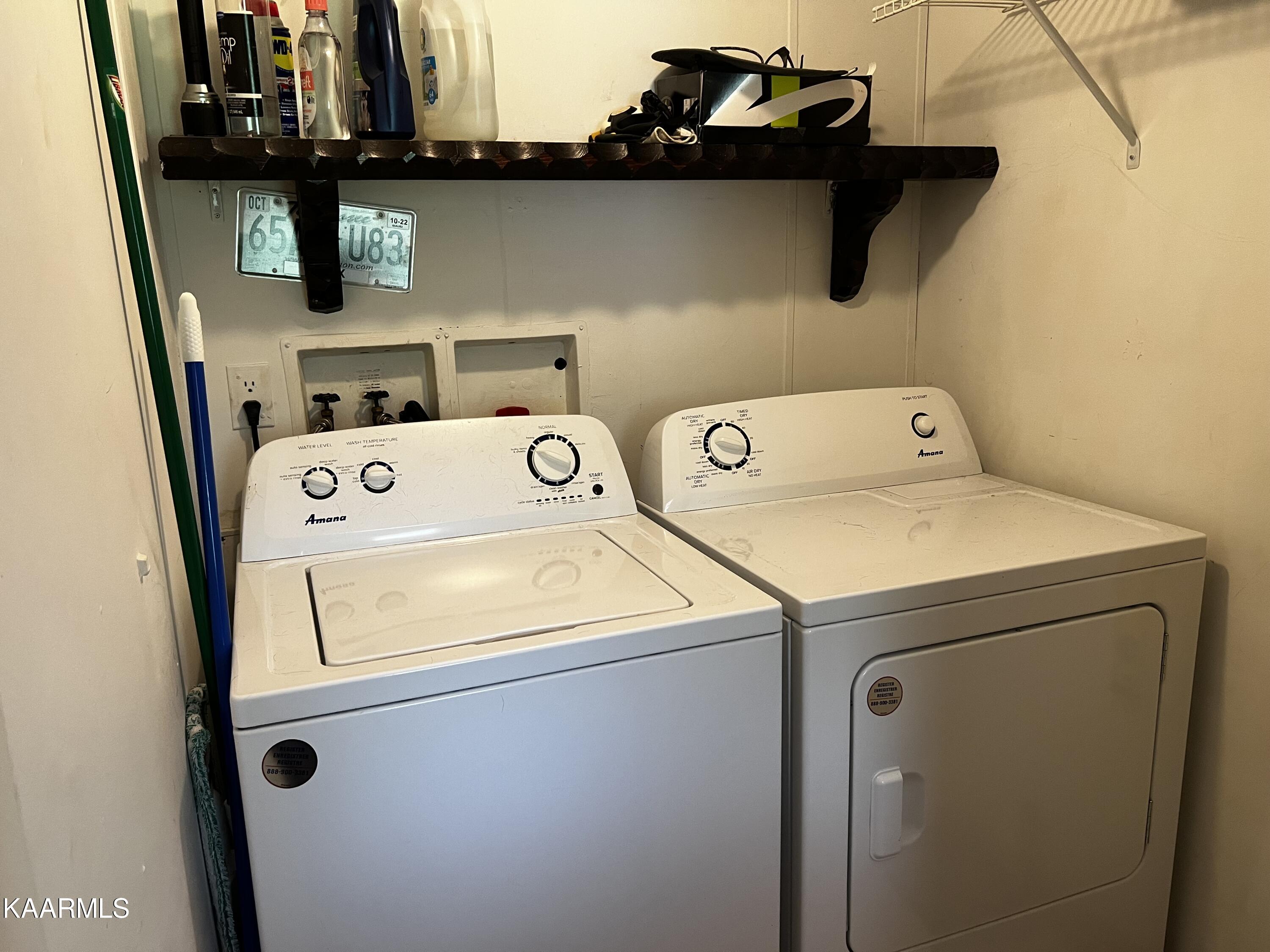 362 Raccoon Valley Road Powell, TN 37849 - Photo 8 of 16 laundry room