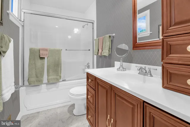 $5,999 | 2708 North Kensington Street, Arlington, VA 22207