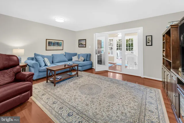 $5,999 | 2708 North Kensington Street, Arlington, VA 22207