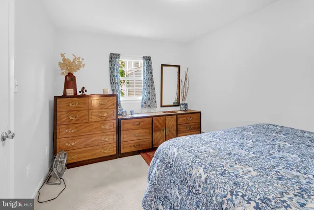 $5,999 | 2708 North Kensington Street, Arlington, VA 22207