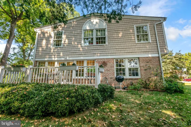 $5,999 | 2708 North Kensington Street, Arlington, VA 22207