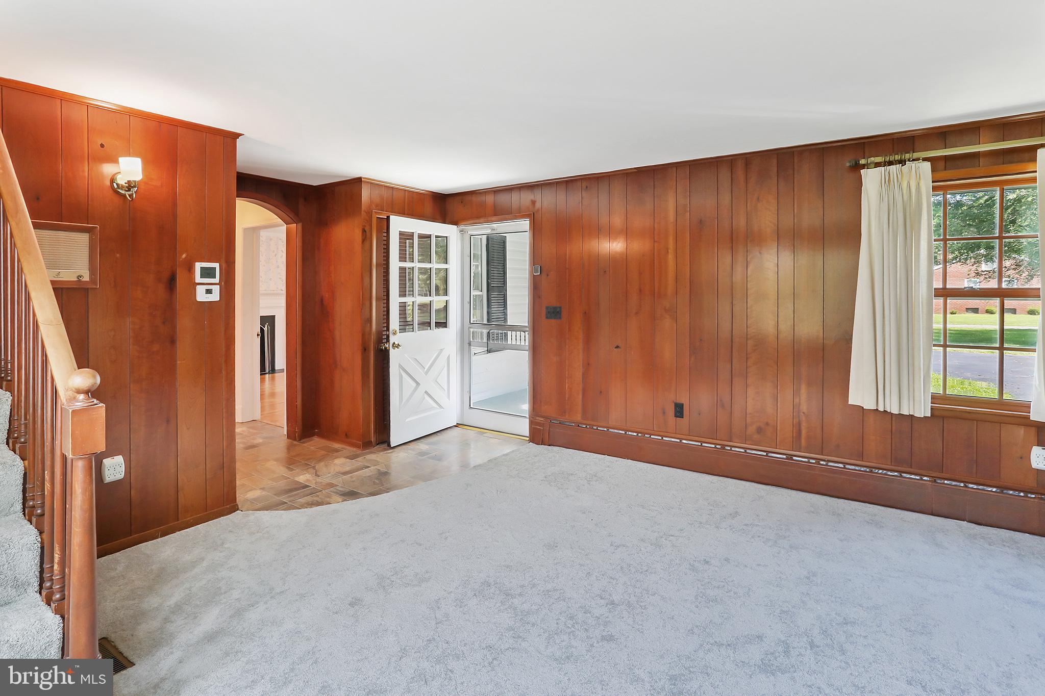 17796 Harmony Church Road Hamilton, VA 20158 - Photo 30 of 77 Family room w/new carpet