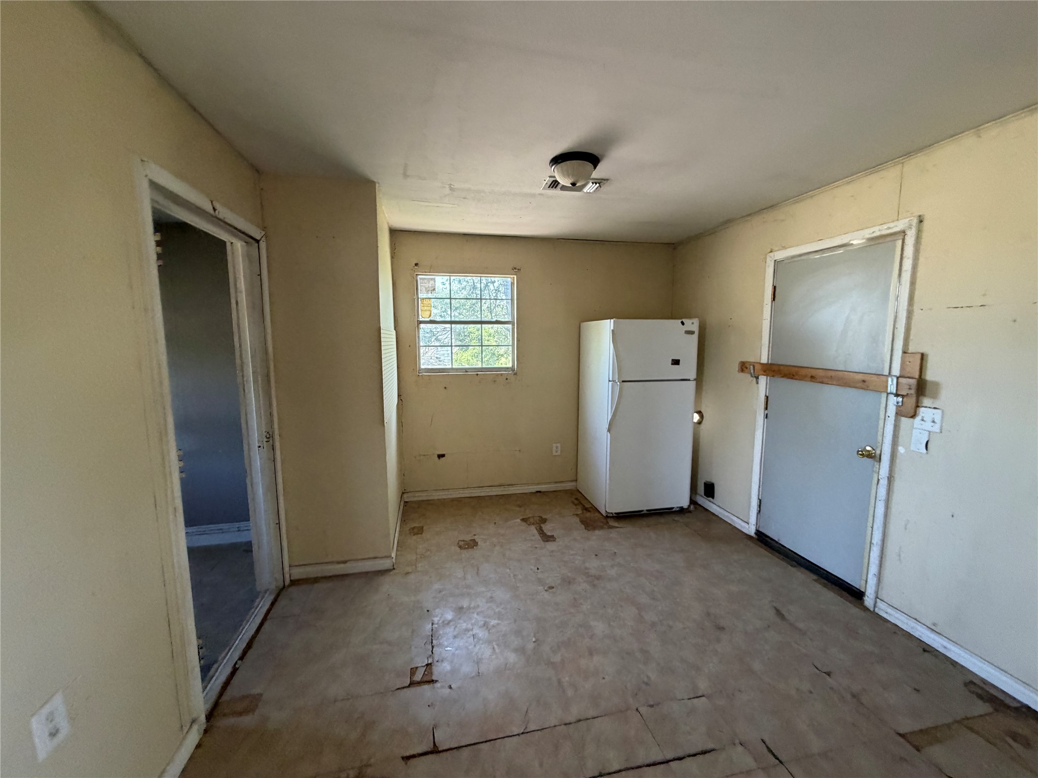 1129 South Huff Road Pampa, TX 79065 - Photo 6 of 11