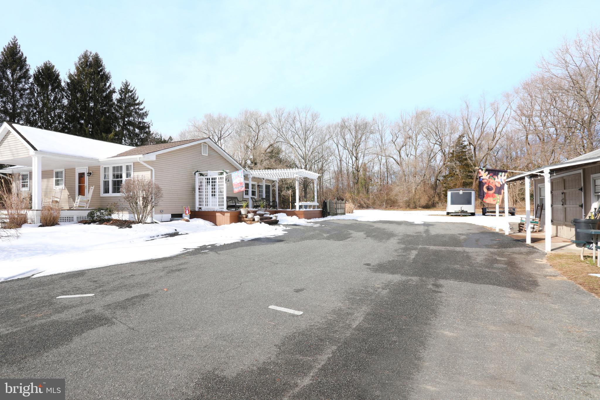 319 Dutch Row Road Pittsgrove, NJ 08318 - Photo 2 of 21