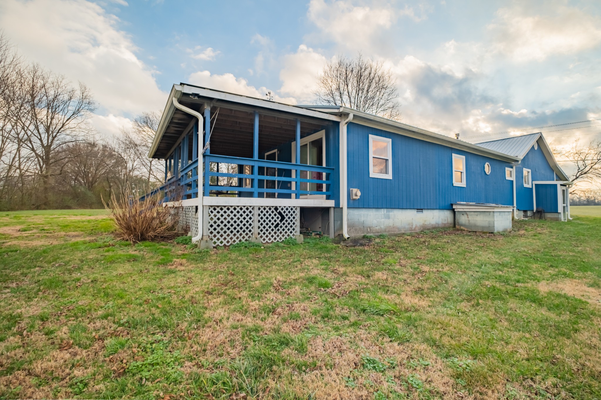 3324 Fredonia Road Manchester, TN 37355 - Photo 8 of 42 a view of a house with a yard