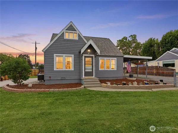 $469,900 | 1335 9th Street, Wenatchee, WA 98801