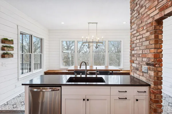 $1,300,000 | 771 Zumbro Oaks Lane Northwest, Oronoco, MN 55960