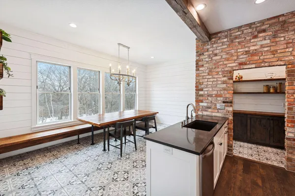 $1,300,000 | 771 Zumbro Oaks Lane Northwest, Oronoco, MN 55960