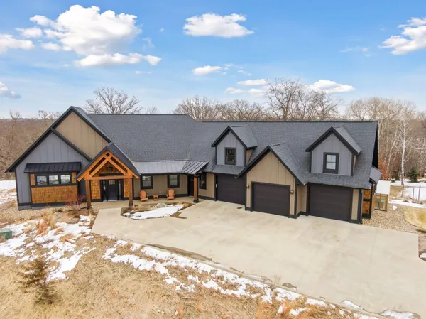 $1,300,000 | 771 Zumbro Oaks Lane Northwest, Oronoco, MN 55960