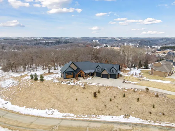 $1,300,000 | 771 Zumbro Oaks Lane Northwest, Oronoco, MN 55960