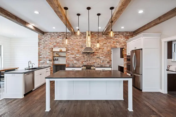 $1,300,000 | 771 Zumbro Oaks Lane Northwest, Oronoco, MN 55960