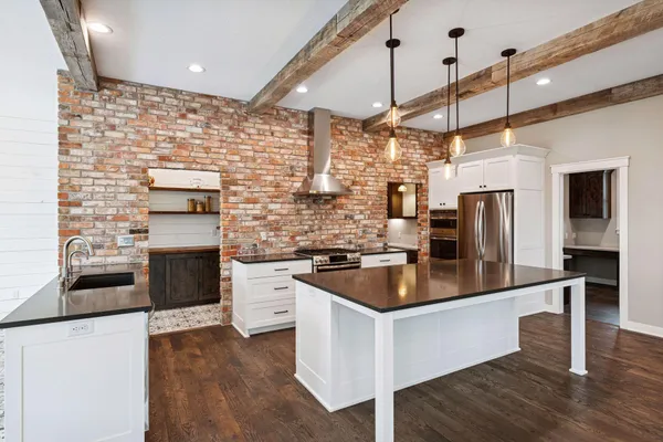 $1,300,000 | 771 Zumbro Oaks Lane Northwest, Oronoco, MN 55960