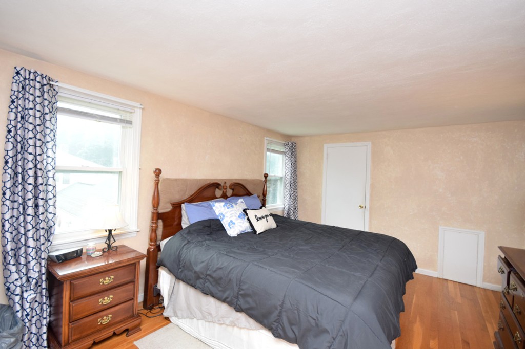 26 Macomber Avenue Springfield, MA 01119 - Photo 9 of 28 Gallery Image 9