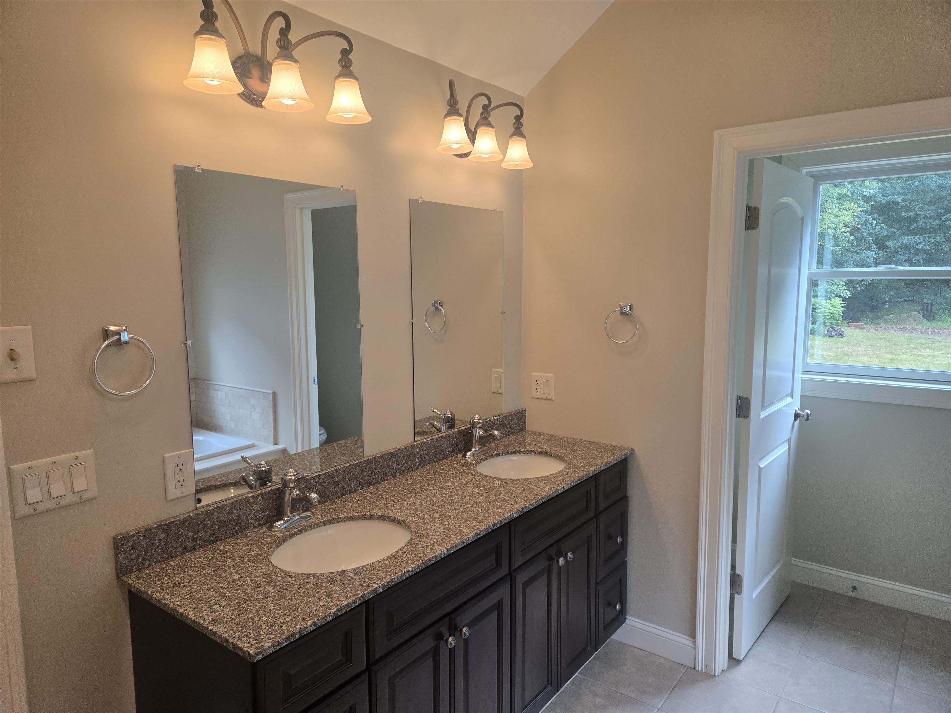 82 Dutton Road Pelham, NH 03076 - Photo 34 of 57 Gallery Image 34