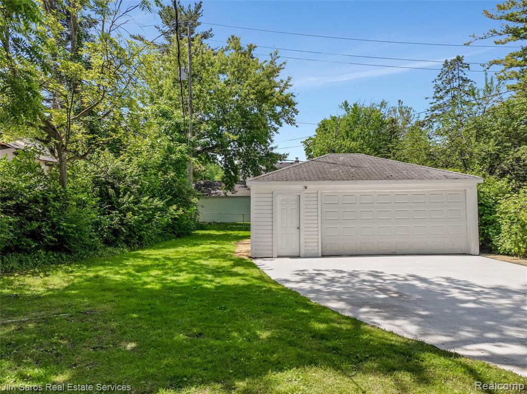 249 Ridgemont Road Grosse Pointe, MI 48236 - Photo 28 of 31