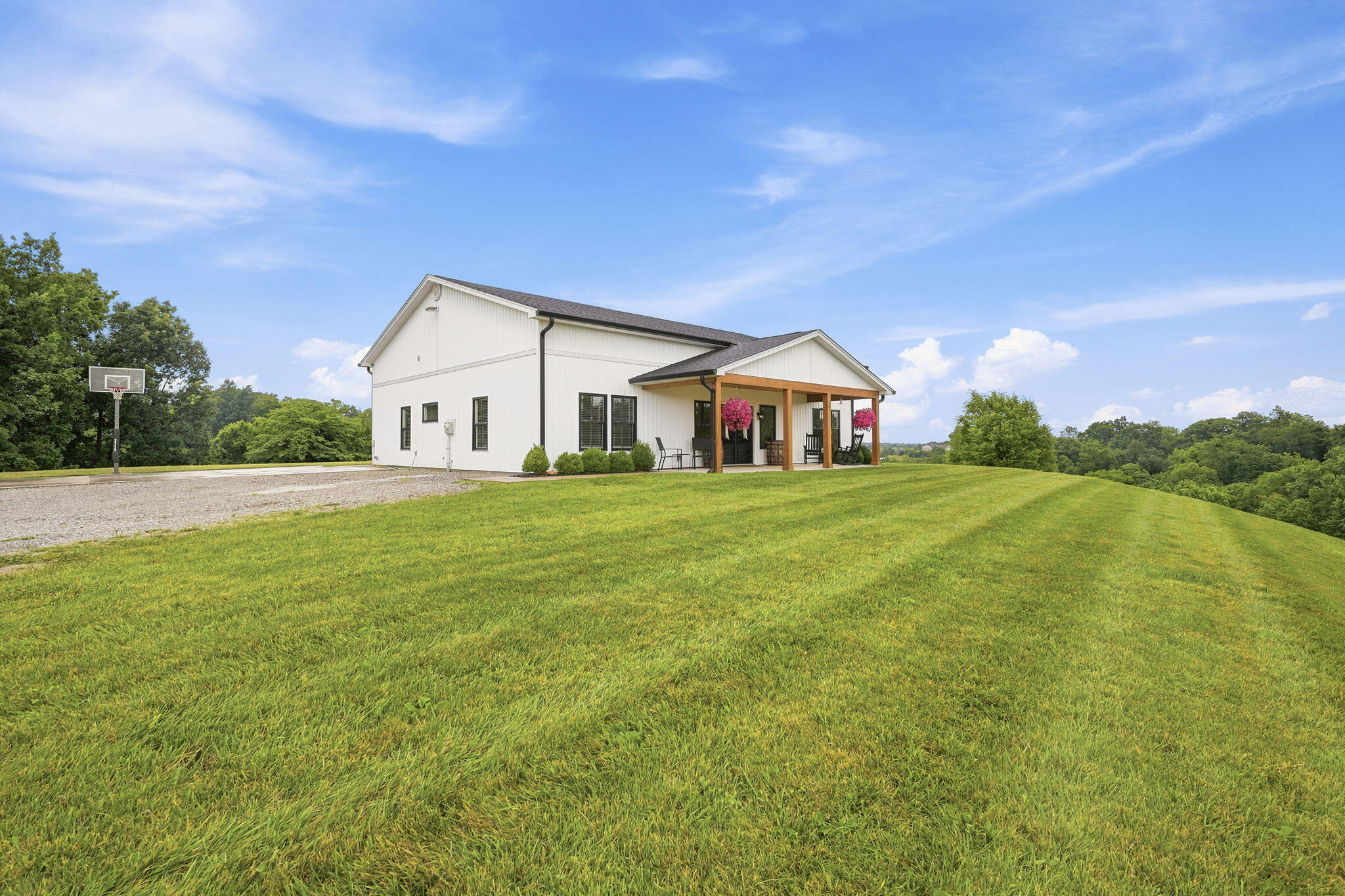 400 Stringtown Road Bardstown, KY 40004 - Photo 2 of 45 3-web-or-mls-STR_7124