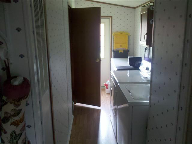 202 South Sheridan Street Ridgeville, IN 47380 - Photo 7 of 12 Gallery Image 7