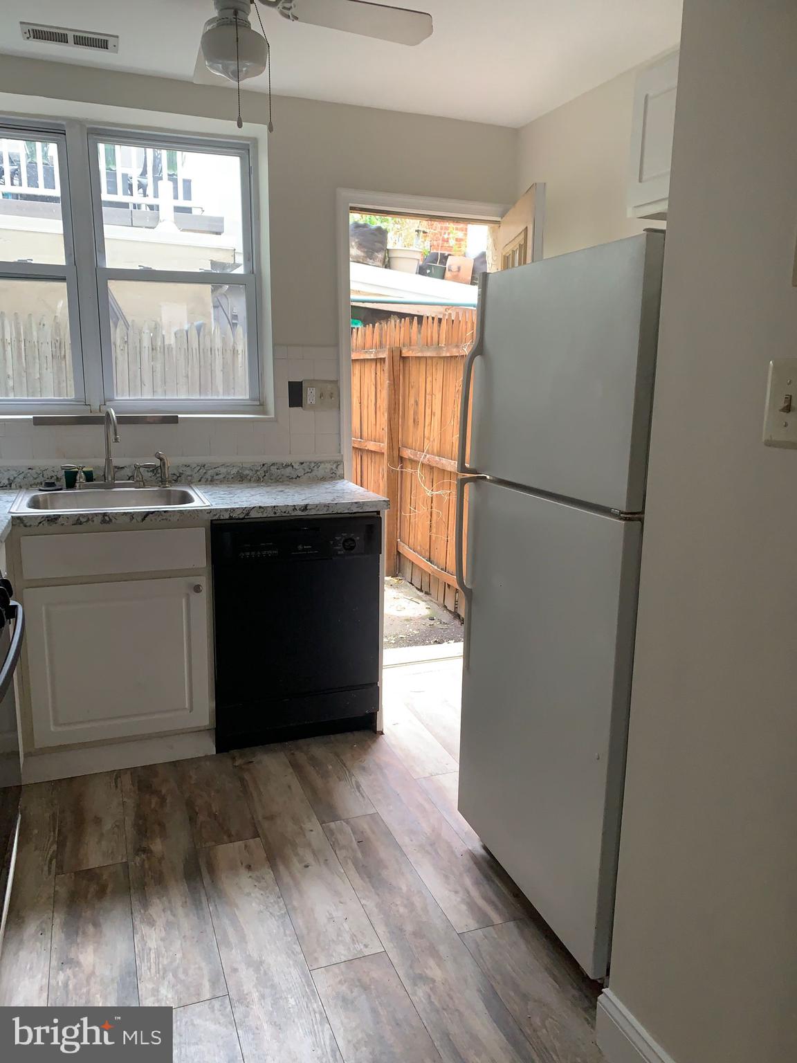 528 Fitzwater Street Philadelphia, PA 19147 - Photo 4 of 40