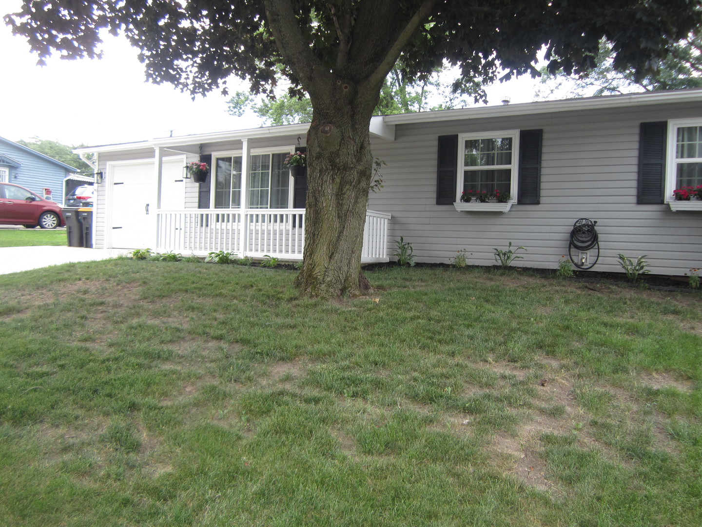 605 West Schaumburg Road Streamwood, IL 60107 - Photo 1 of 22 Gallery Image 1