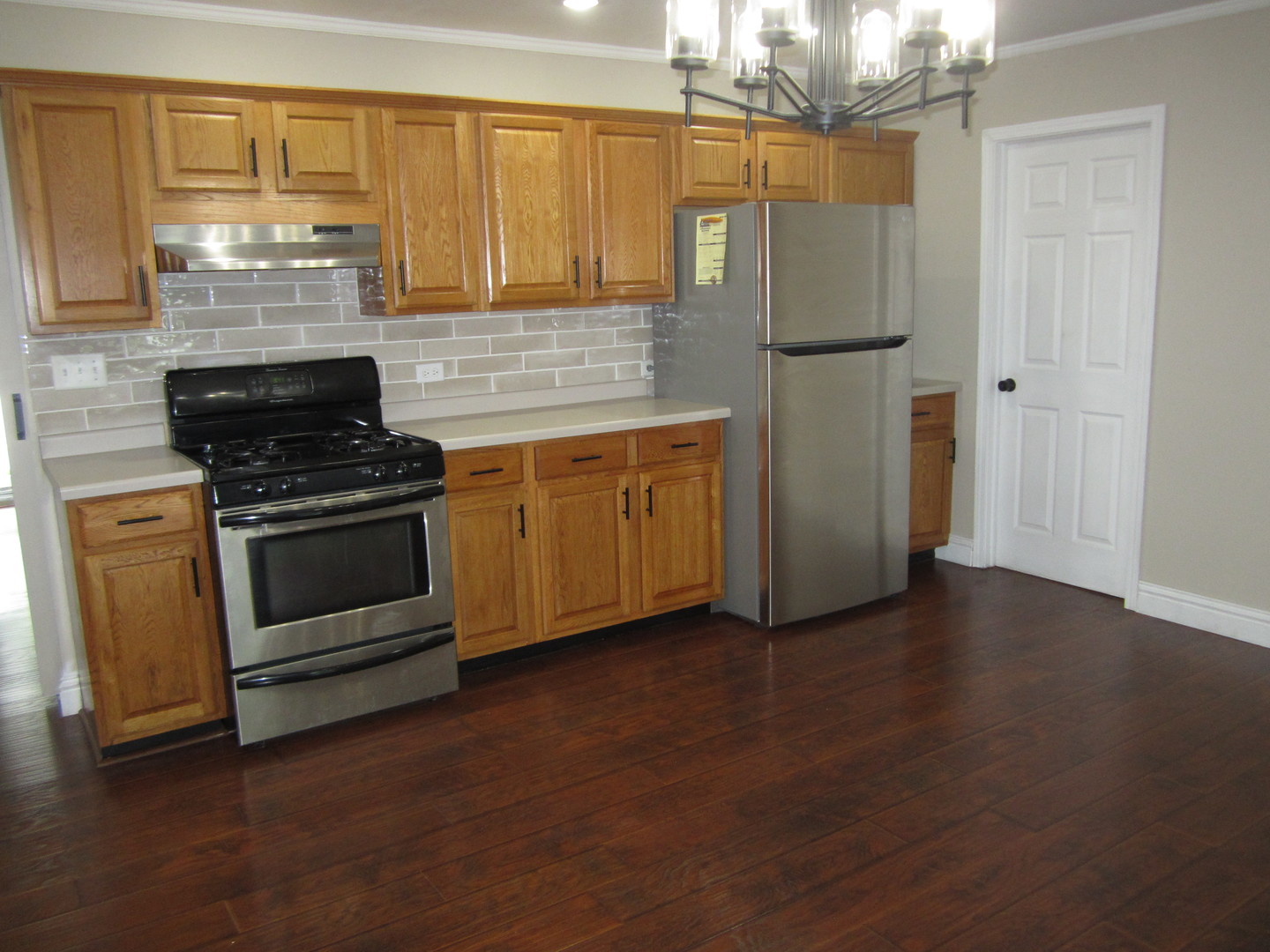 605 West Schaumburg Road Streamwood, IL 60107 - Photo 7 of 22 Gallery Image 7