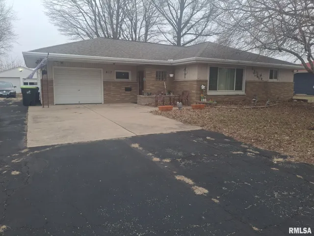 $189,900 | 417 North Toepfer Street, Tremont, IL 61568