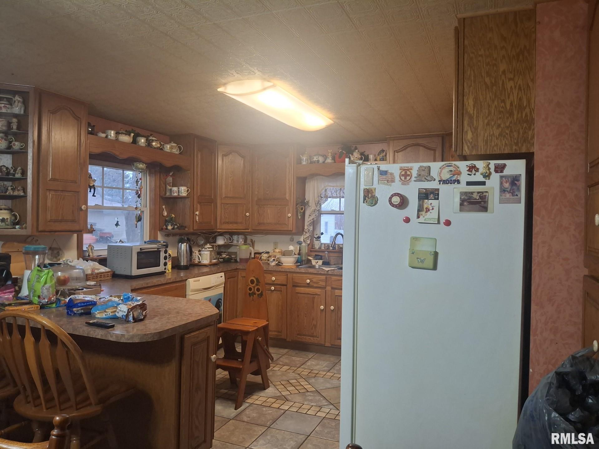 417 North Toepfer Street Tremont, IL 61568 - Photo 14 of 35