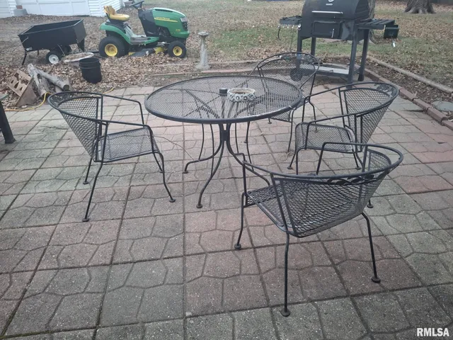 $189,900 | 417 North Toepfer Street, Tremont, IL 61568