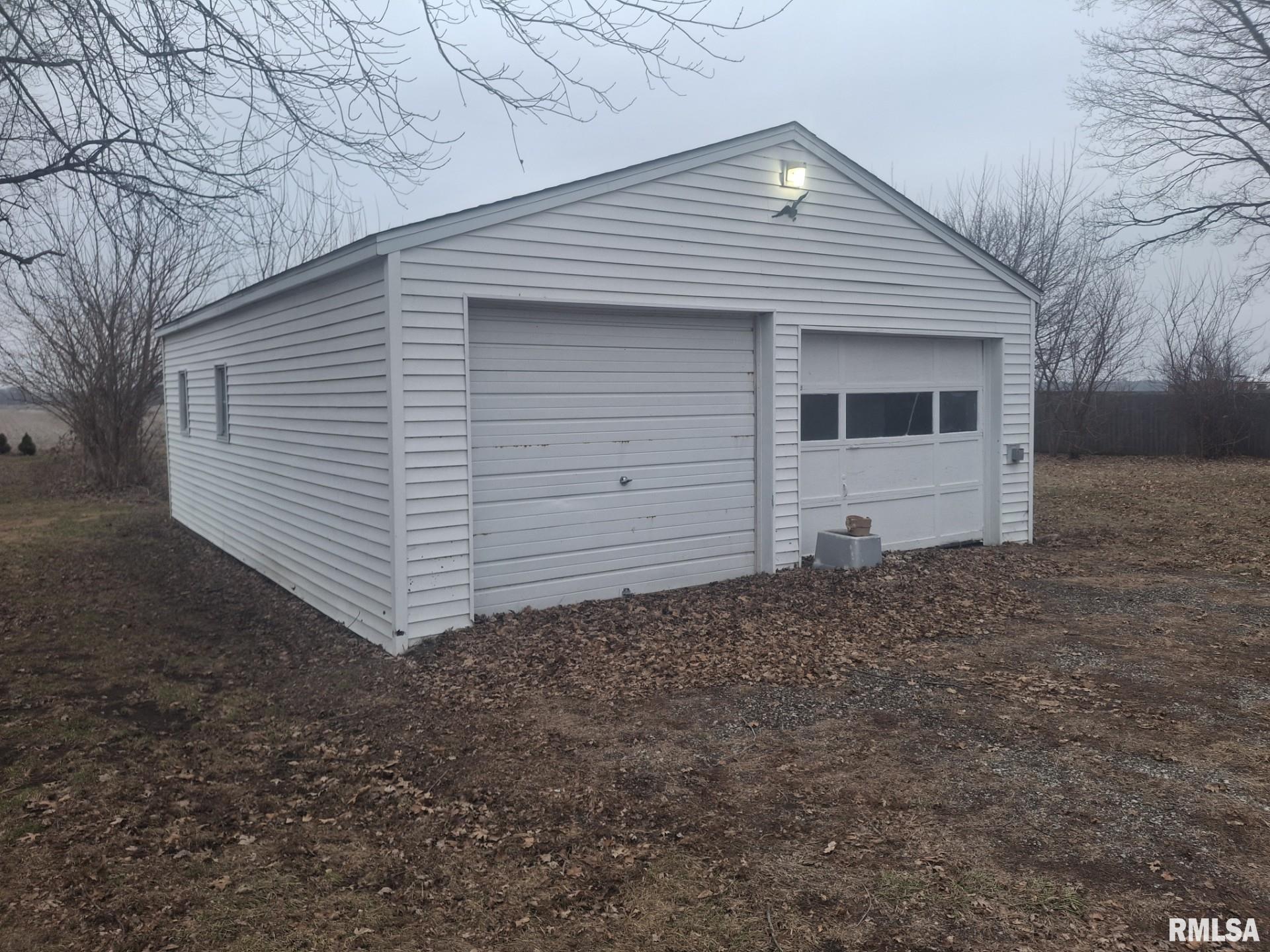 417 North Toepfer Street Tremont, IL 61568 - Photo 4 of 35