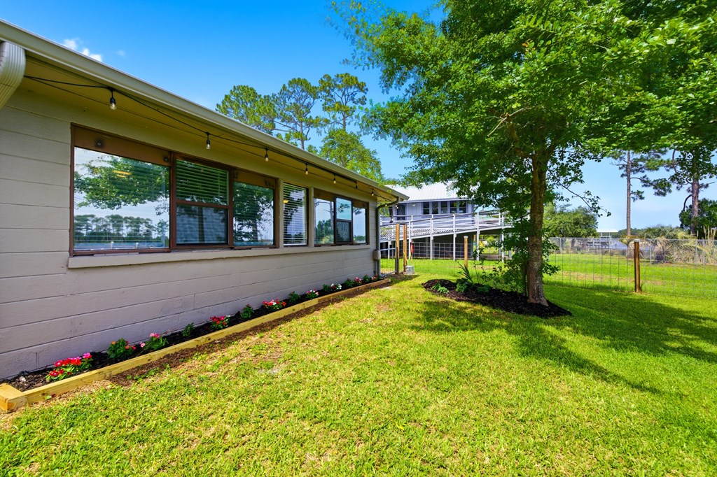 427 River Road Carrabelle, FL 32322 - Photo 4 of 70