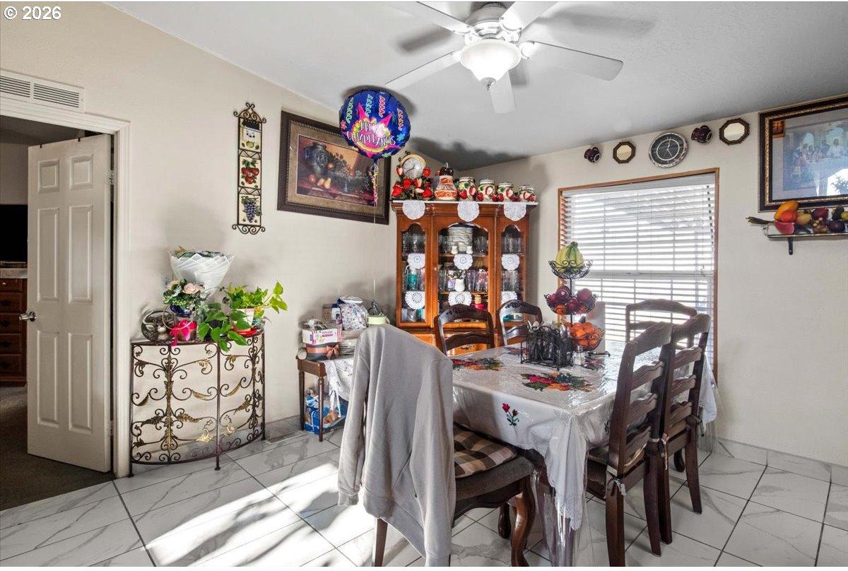 786 Hoffman Road Northeast Salem, OR 97301 - Photo 11 of 38 Gallery Image 11