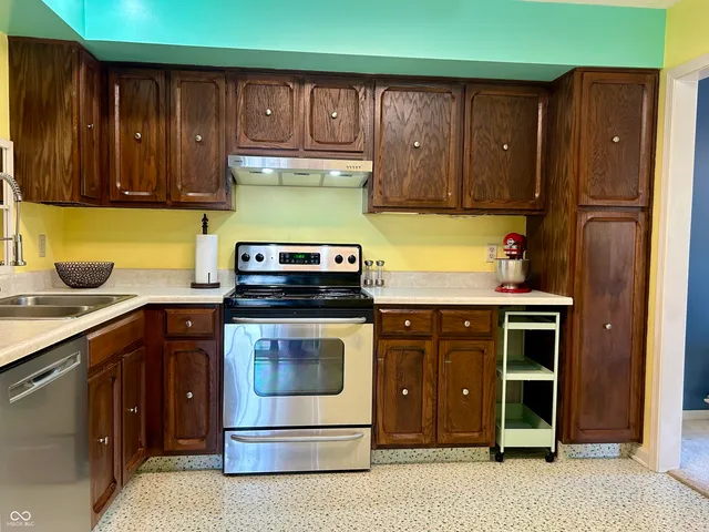 $214,500 | 5491 Vin Rose Lane, Lawrence, IN 46226