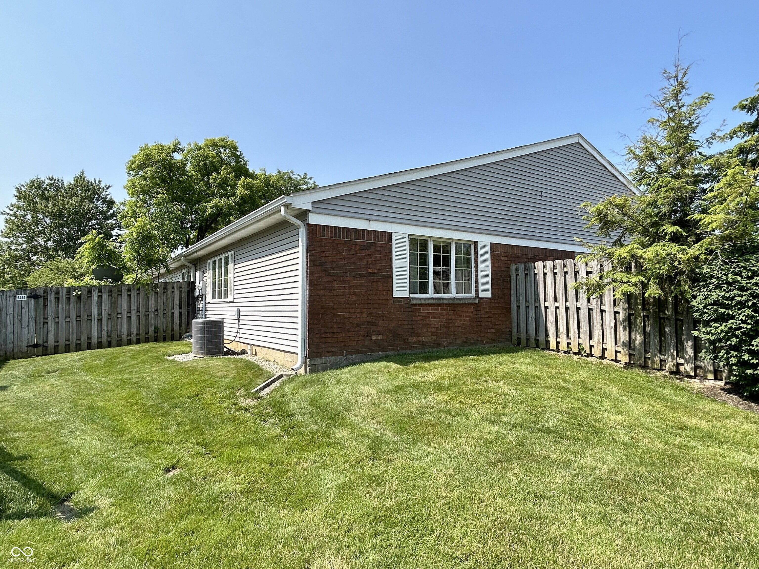 5491 Vin Rose Lane Lawrence, IN 46226 - Photo 25 of 34