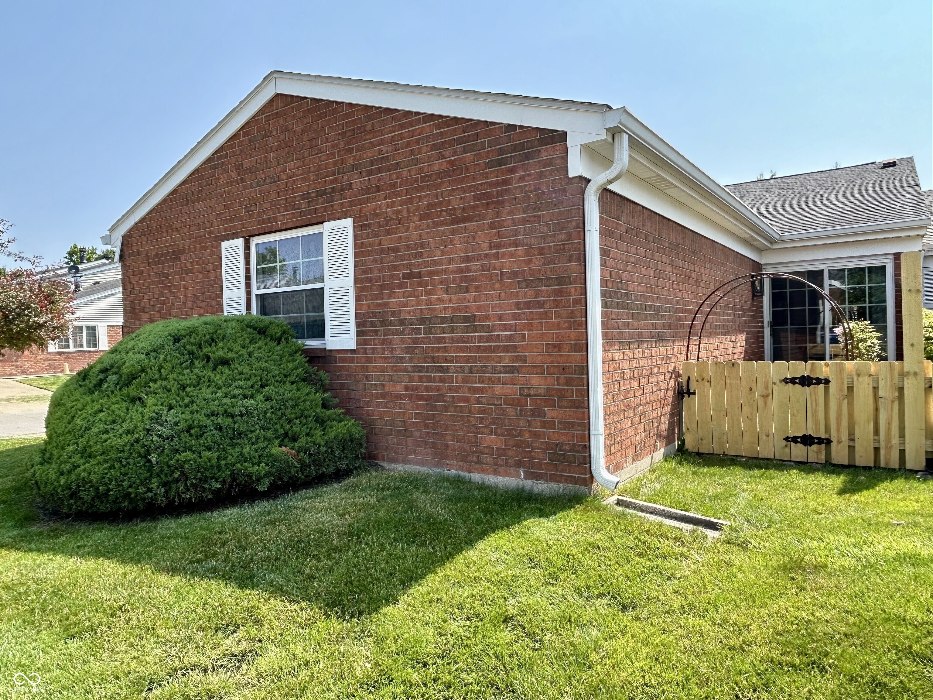5491 Vin Rose Lane Lawrence, IN 46226 - Photo 26 of 34