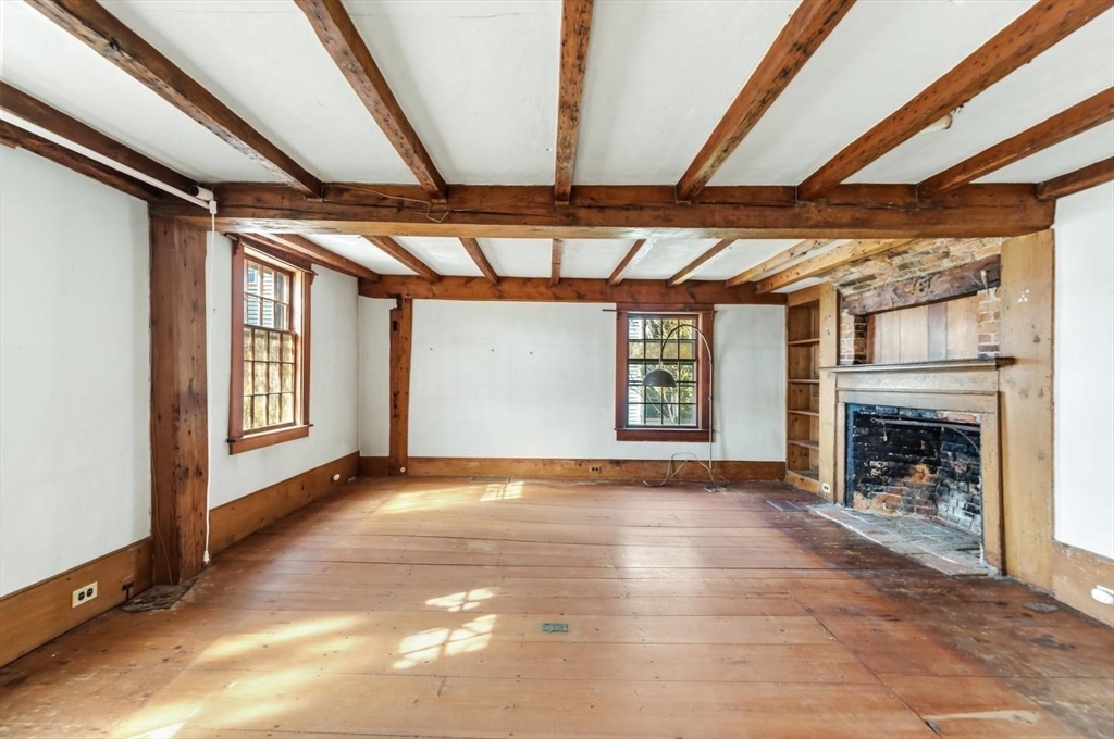 29-31 Circle Street Marblehead, MA 01945 - Photo 5 of 37