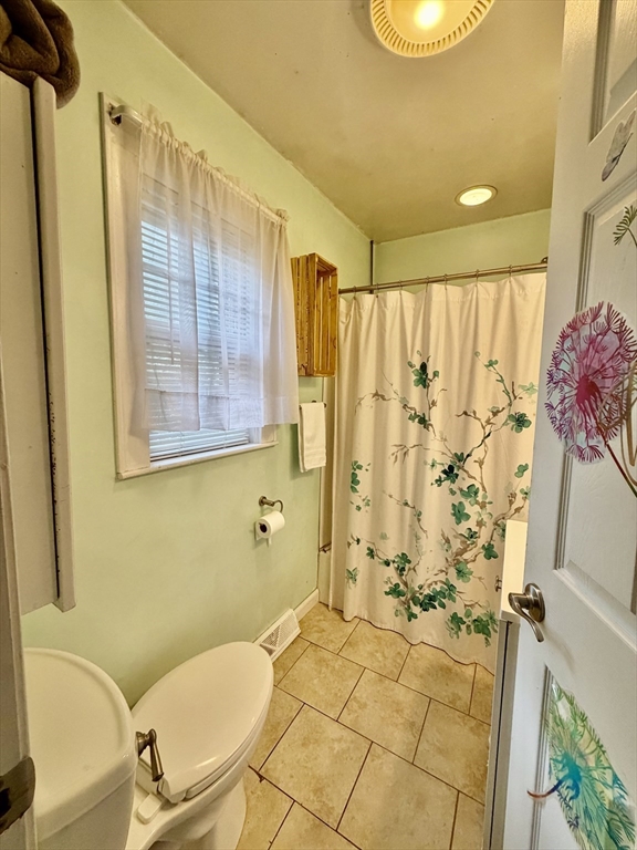 2 Colonial Road Lynnfield, MA 01940 - Photo 34 of 39 Gallery Image 34