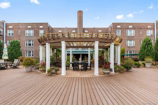 $228,000 | 2 Overlook Road, Unit 1B7A, White Plains, NY 10605