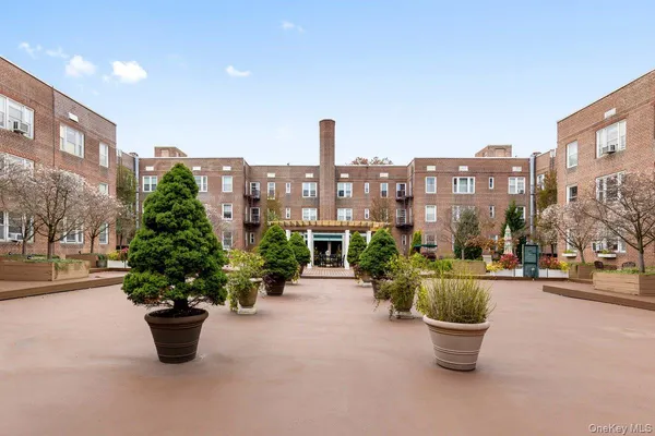 $228,000 | 2 Overlook Road, Unit 1B7A, White Plains, NY 10605