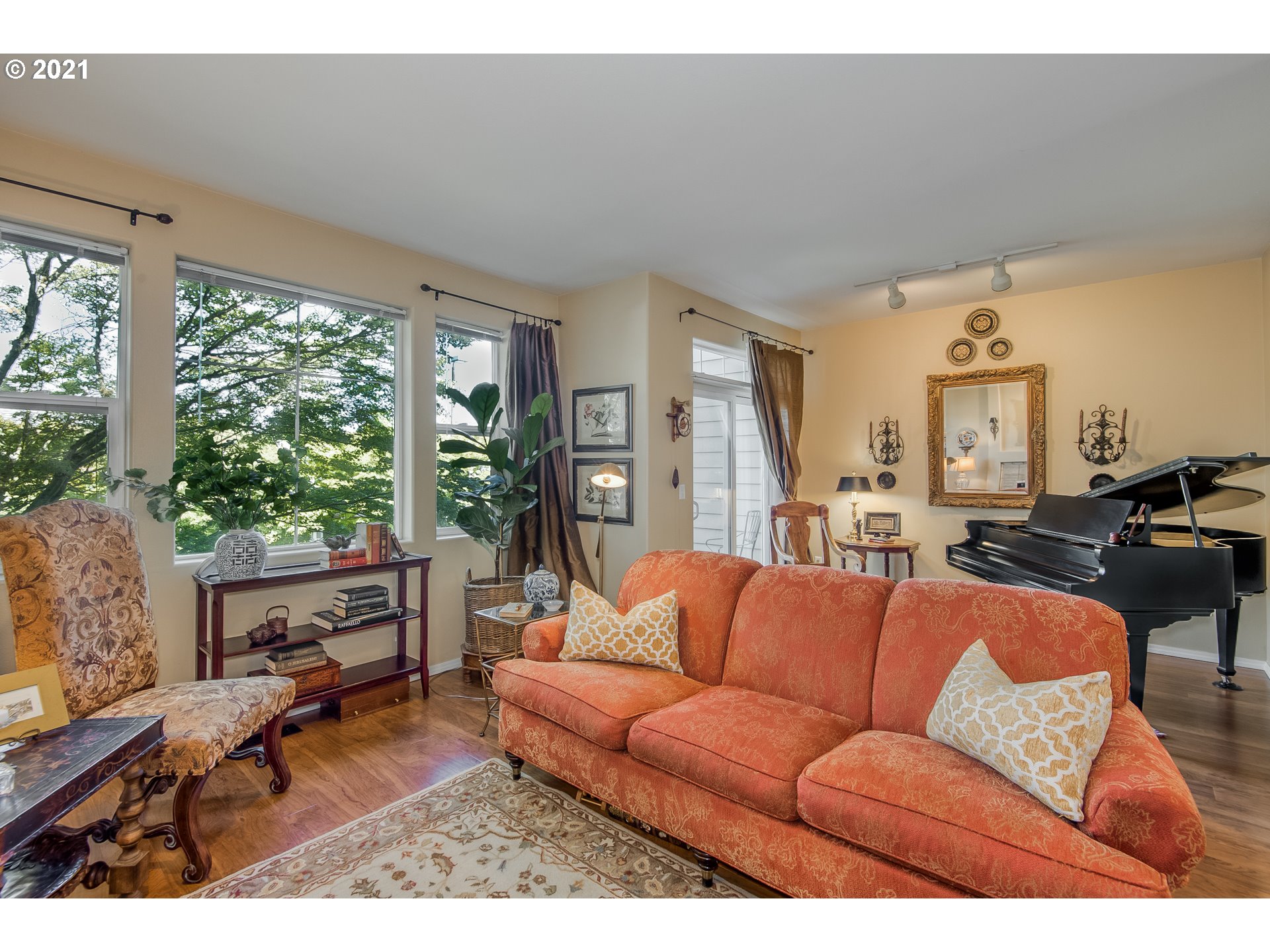 14403 Southwest Barrows Road Beaverton, OR 97007 - Photo 14 of 26 Gallery Image 14