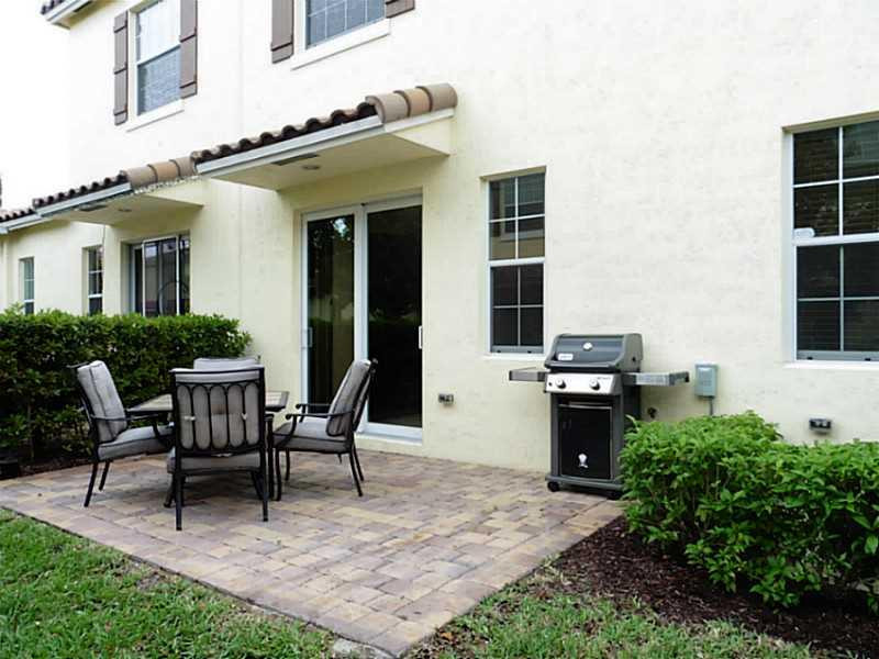 468 Francesca Ridge Road, Unit 468 Boynton Beach, FL 33435 - Photo 24 of 29 Exterior Front.