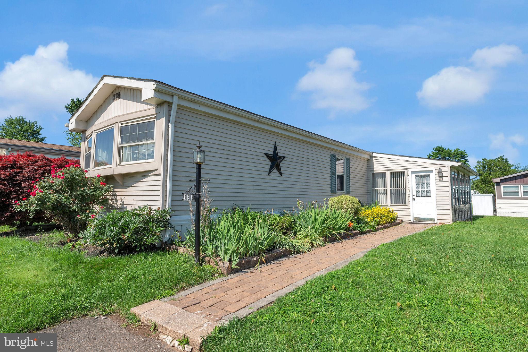 423 Running Brook Road North Wales, PA 19454 - Photo 1 of 25 Gallery Image 1