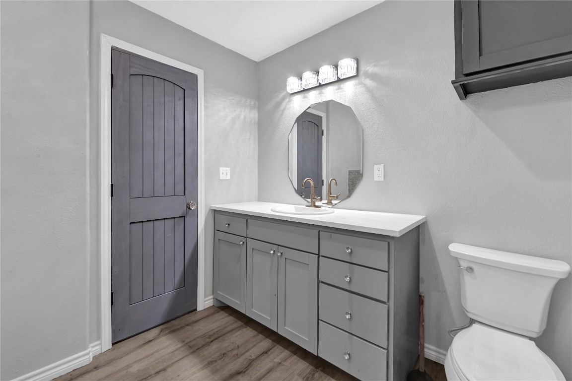 206 Miller Road Livingston, TX 77351 - Photo 15 of 27 Primary Bath