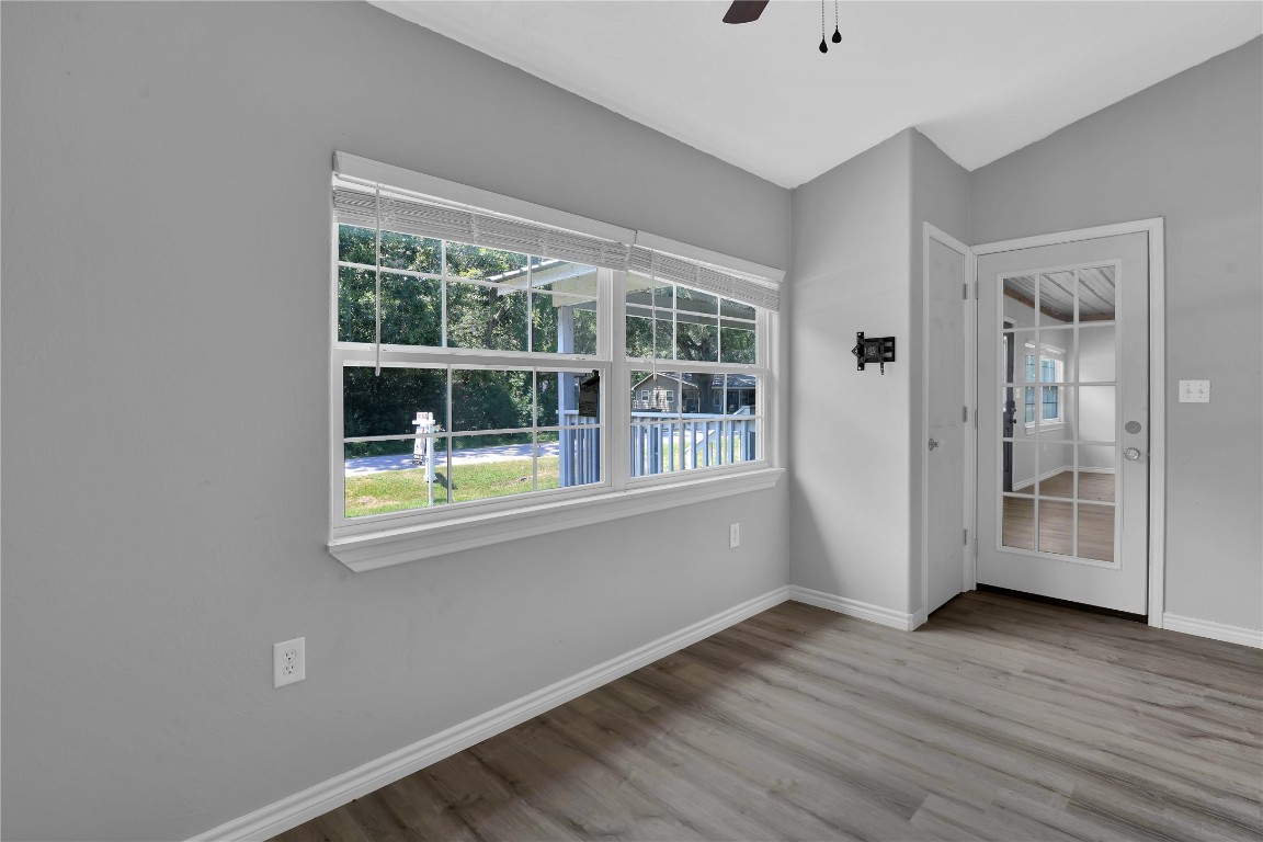 206 Miller Road Livingston, TX 77351 - Photo 18 of 27 Guest bedroom or office.