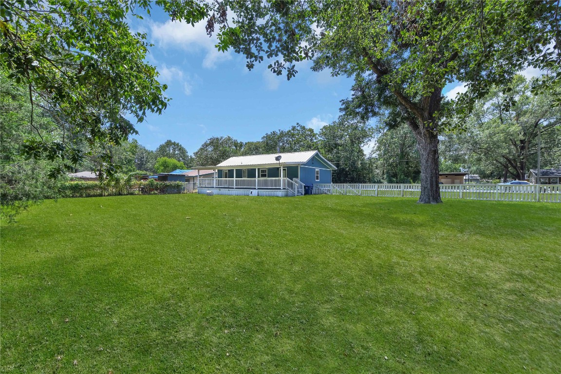 206 Miller Road Livingston, TX 77351 - Photo 26 of 27 Back yard corner looking toward back of house.