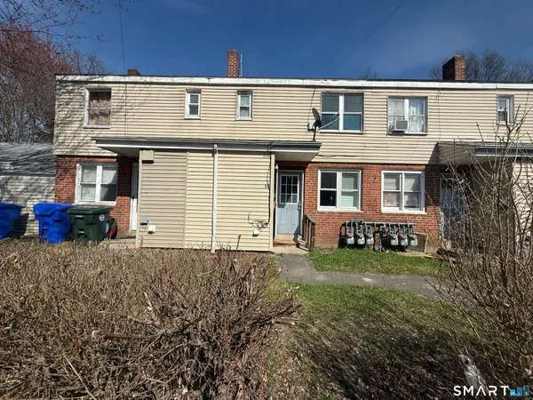 $1,400 | 33 Cannon Road, East Hartford, CT 06108